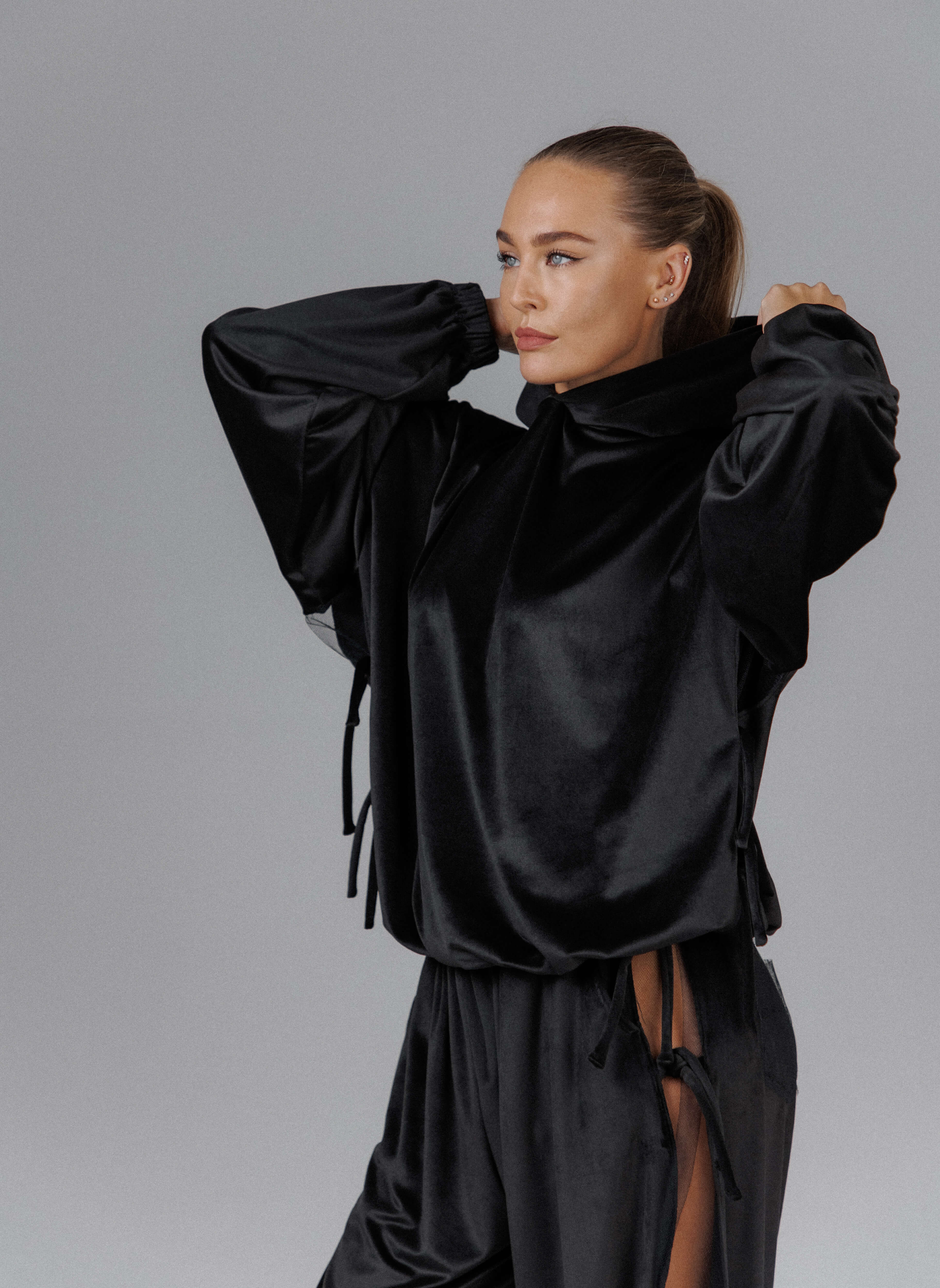 Eclipse Women's Cozy Velvet Set - Image 3