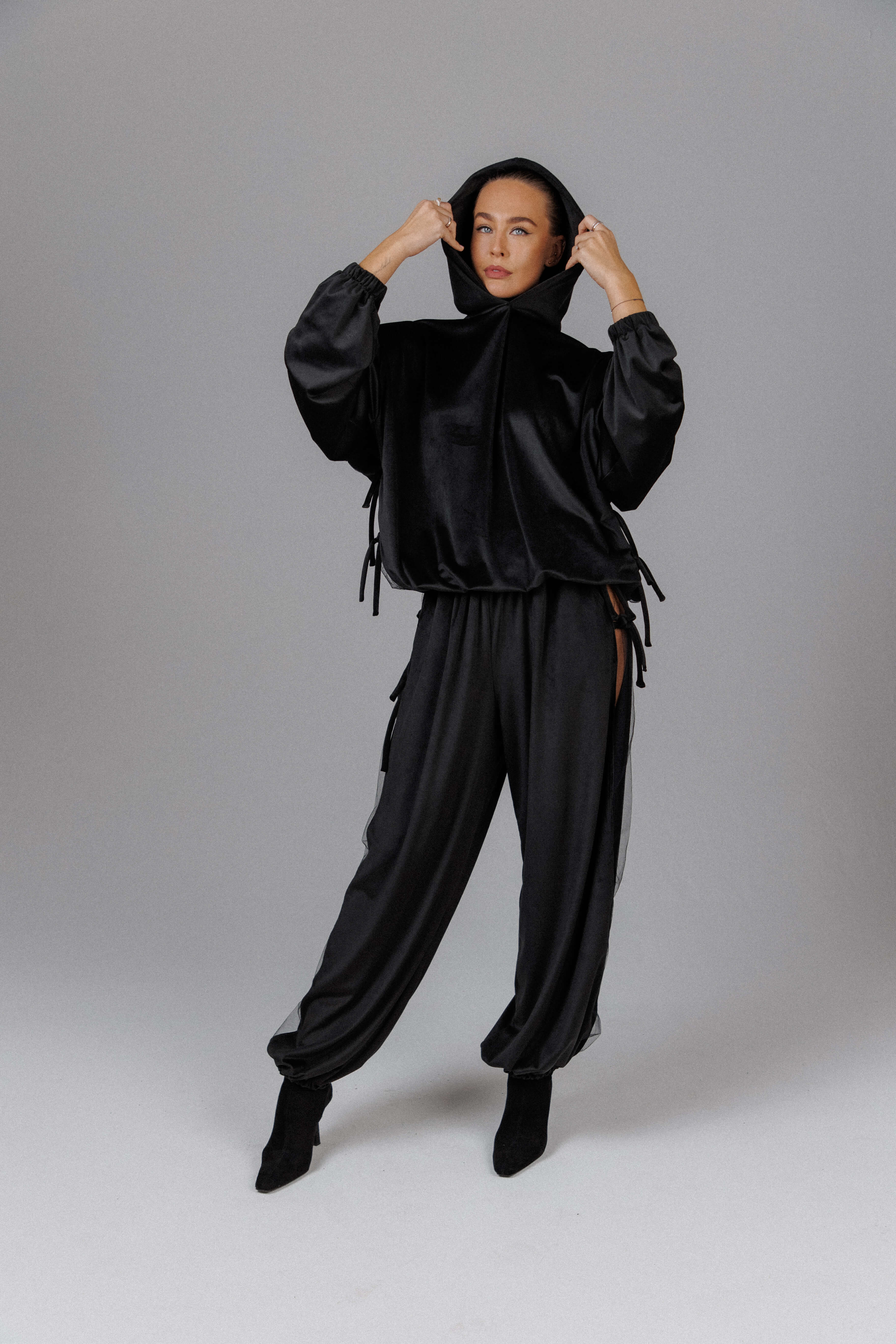 Eclipse Women's Cozy Velvet Set - Image 9