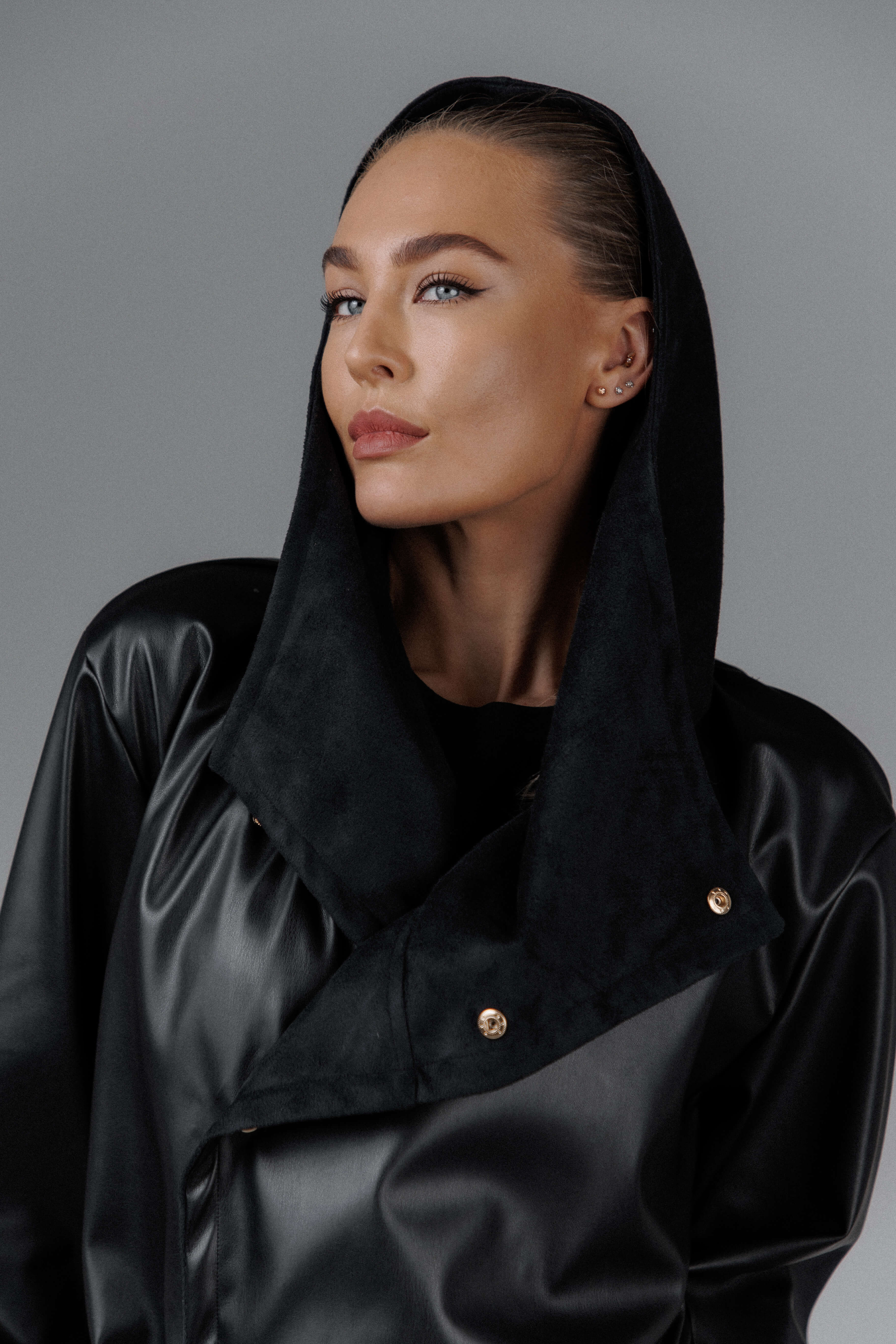 Eclipse Women's Hooded Leather Set - Image 7