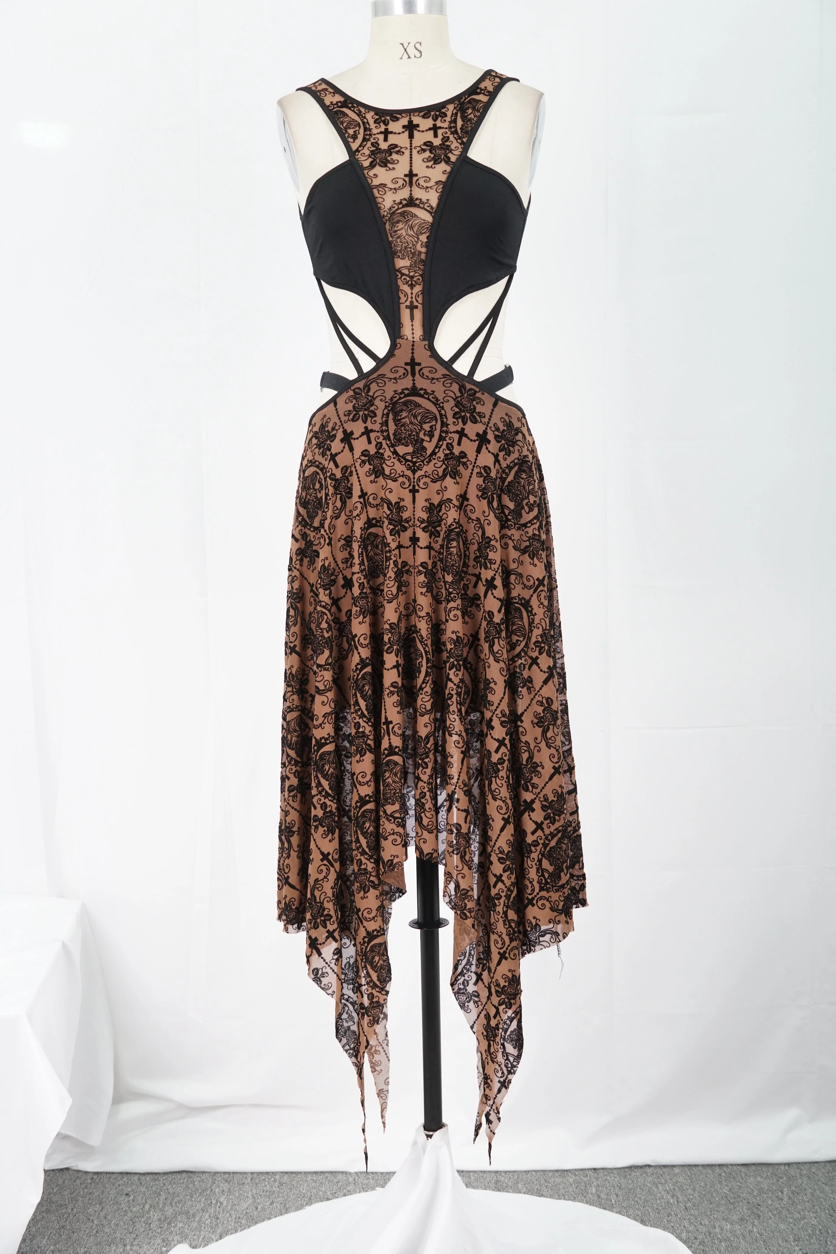Lace Cameo Butterfly Dress - Image 5