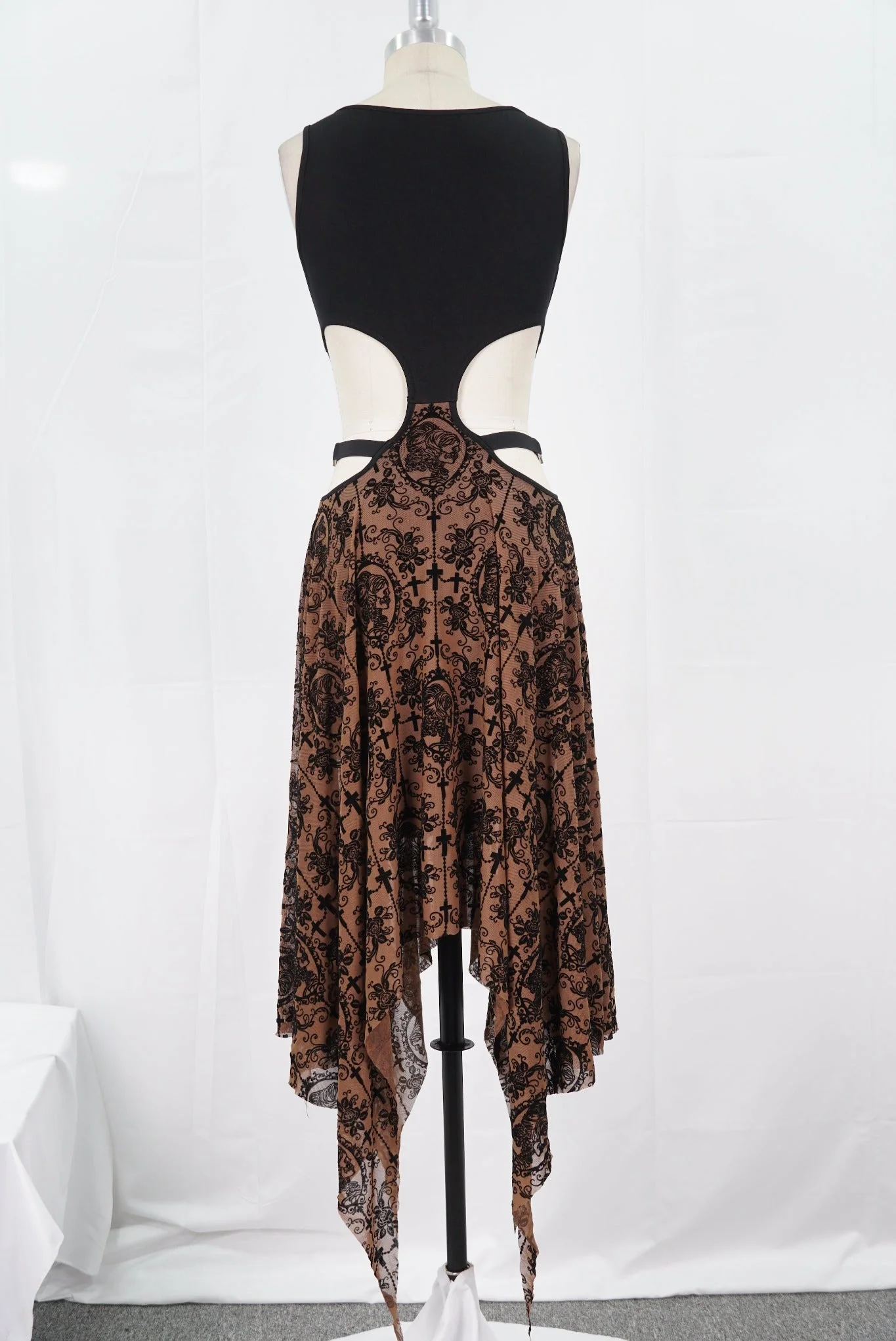 Lace Cameo Butterfly Dress - Image 7